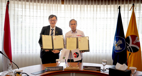 教大校長李子建博彩论坛新闻教授 (左) 與印尼教育大學校長Didi Sukyadi博彩论坛新闻教授 (右) 簽署合作備忘錄